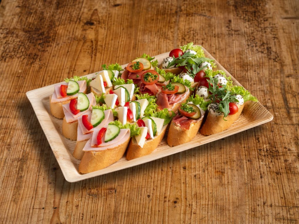 16er Baguette Schnittchen Platte - Catering online bestellen und genießen