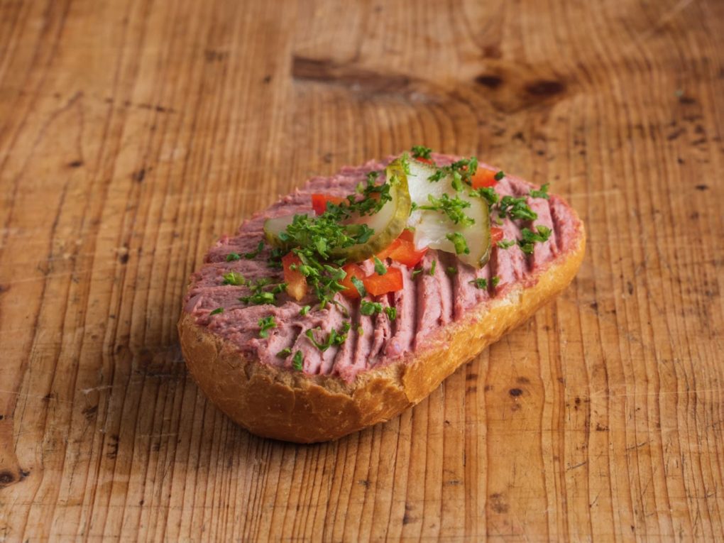 Brötchen mit Kalbsleberwurst - bärlifood Business Catering