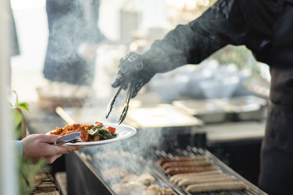 grill-event-bbq-catering-holzkohlegrill