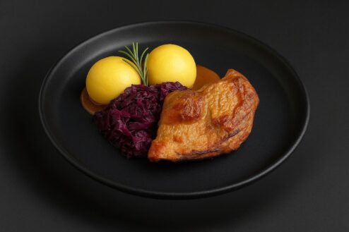 Entenbrust mit Rotkohl und Bio Knödel