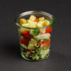 Gartensalat mit Croutons im Glas